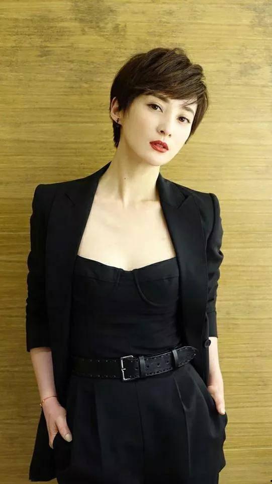 蒋勤勤短发图片,蒋勤勤演绎时尚新篇章