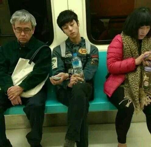 台湾网红校草,颜值与才华并存，魅力无限