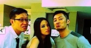 明星借位搞笑照片,趣味照片背后的欢乐故事