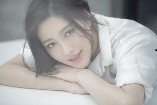 甘婷婷的照片,光影交织下的美丽传奇